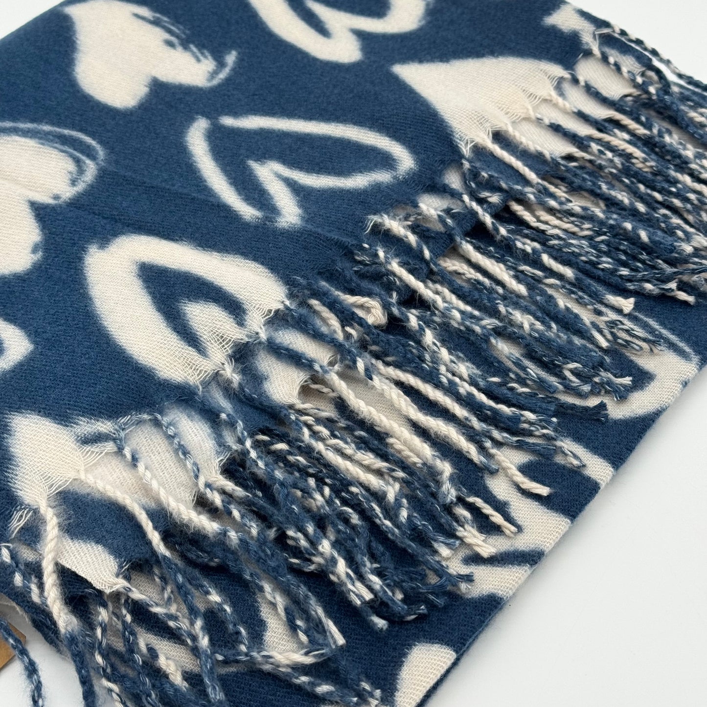 Soft Winter Heart Print Scarf